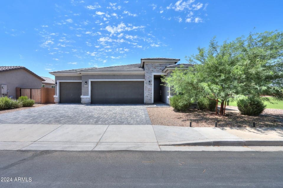 1249 E SILVER REEF Drive, Casa Grande, AZ 85122 — photo 1 of 29