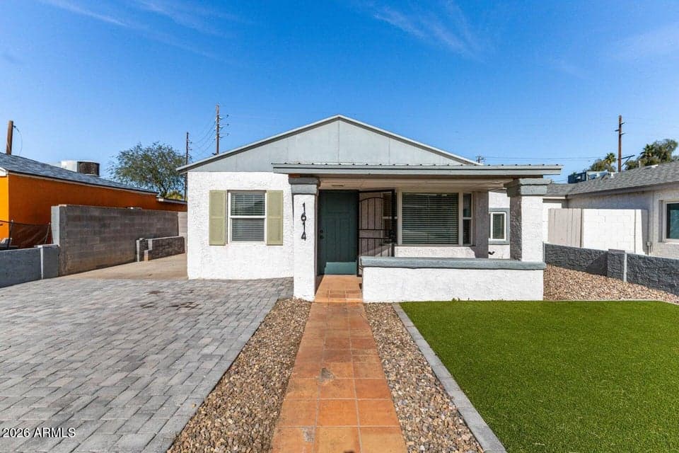 1614 W LYNWOOD Street, Phoenix, AZ 85007 — photo 1 of 13