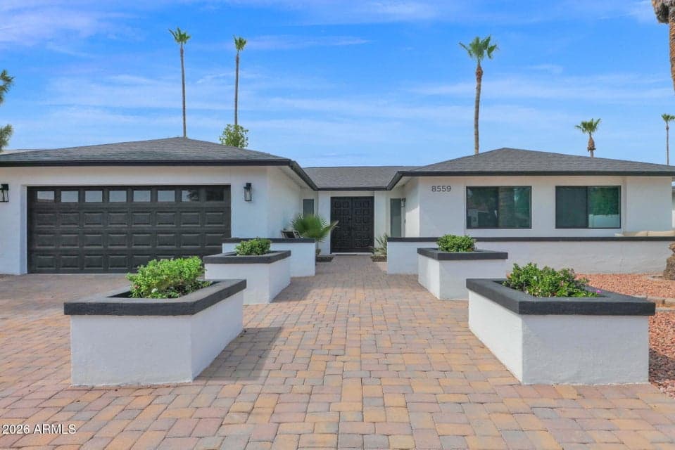 8559 E Via del Palacio, Scottsdale, AZ 85258 — photo 1 of 35
