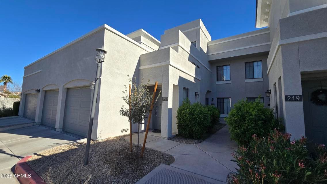 295 N Rural Road 150, Chandler, AZ 85226 — photo 1 of 26