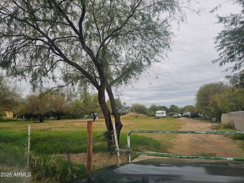 8230 S 20th Avenue -, Phoenix, AZ 85041 — photo 1 of 5
