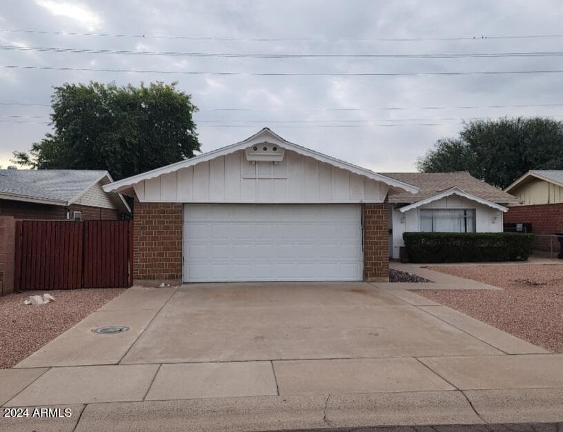 8425 E Crestwood Way, Scottsdale, AZ 85250 — photo 1 of 21