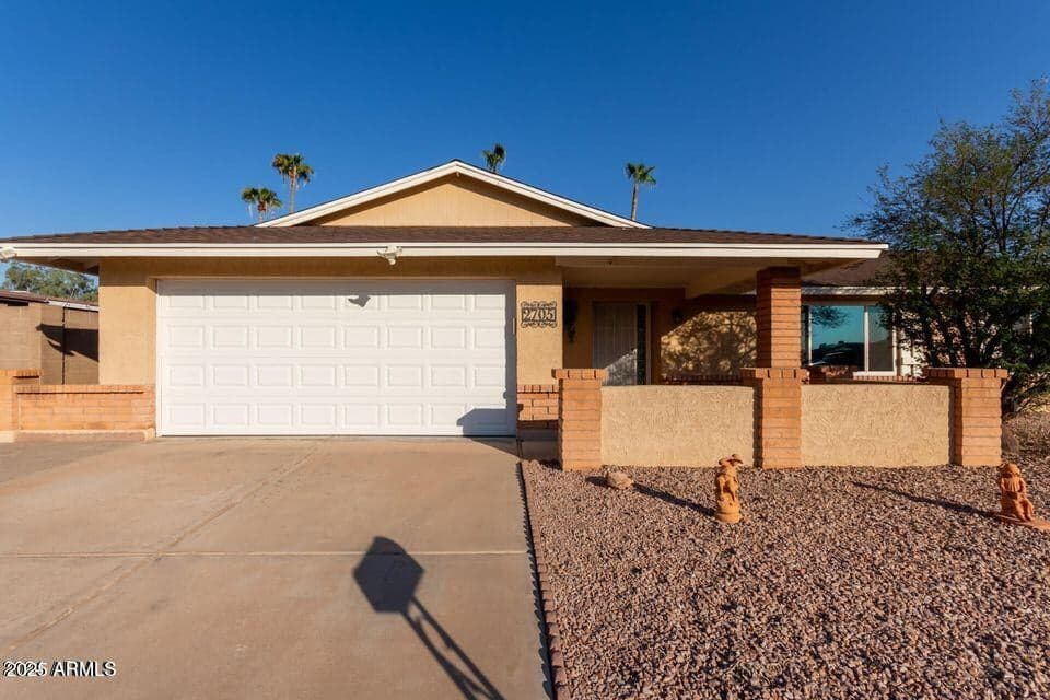 2705 W Summit Place, Chandler, AZ 85224 — photo 1 of 18