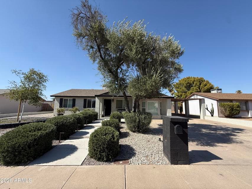 2116 E MARCONI Avenue, Phoenix, AZ 85022 — photo 1 of 18