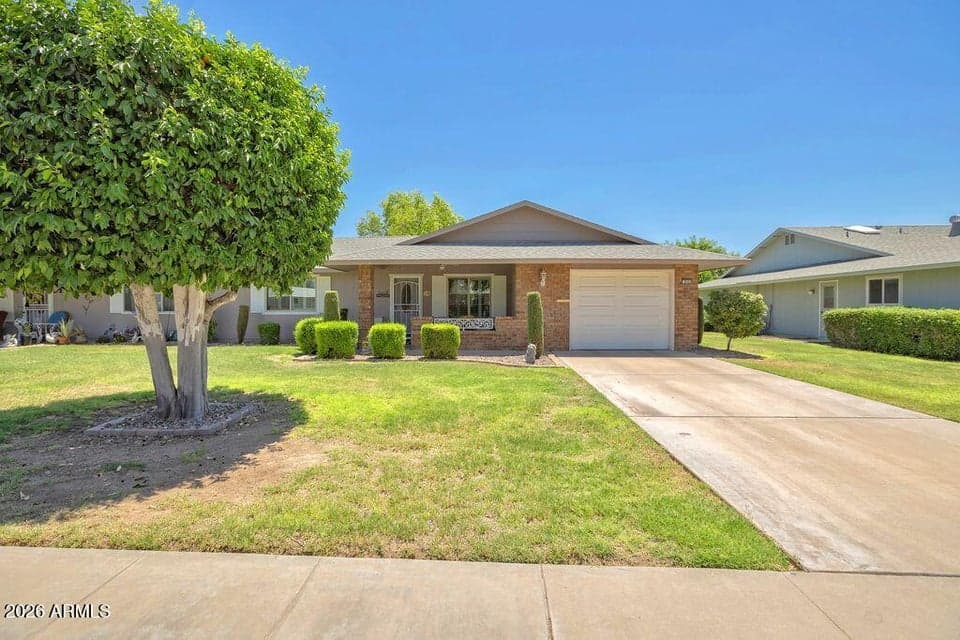 9521 W OAK RIDGE Drive, Sun City, AZ 85351 — photo 1 of 38