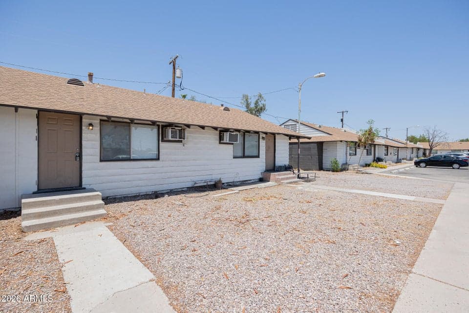 864 E Chandler Boulevard Apt 3, Chandler, AZ 85225 — photo 1 of 14