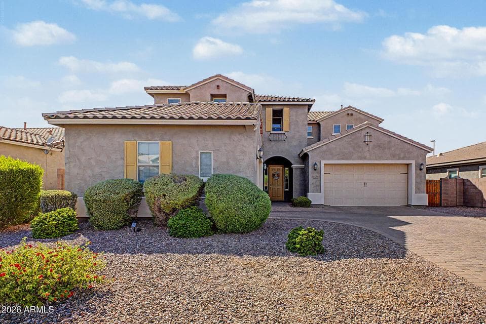 2528 E TOMAHAWK Court, Gilbert, AZ 85298 — photo 1 of 67
