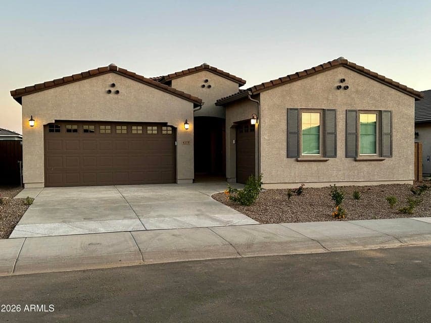 4319 E SILO Drive, Gilbert, AZ 85296 — photo 1 of 18