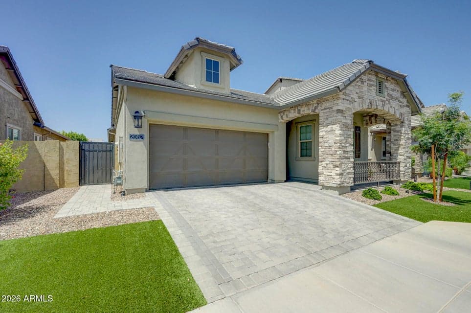 2082 E ORIOLE Drive, Gilbert, AZ 85297 — photo 1 of 28