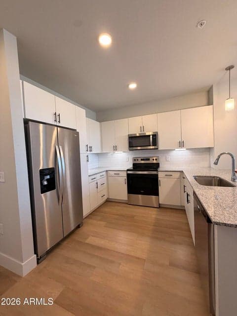 17120 N 17120 N 51st Avenue B4, Glendale, AZ 85308 — photo 1 of 12