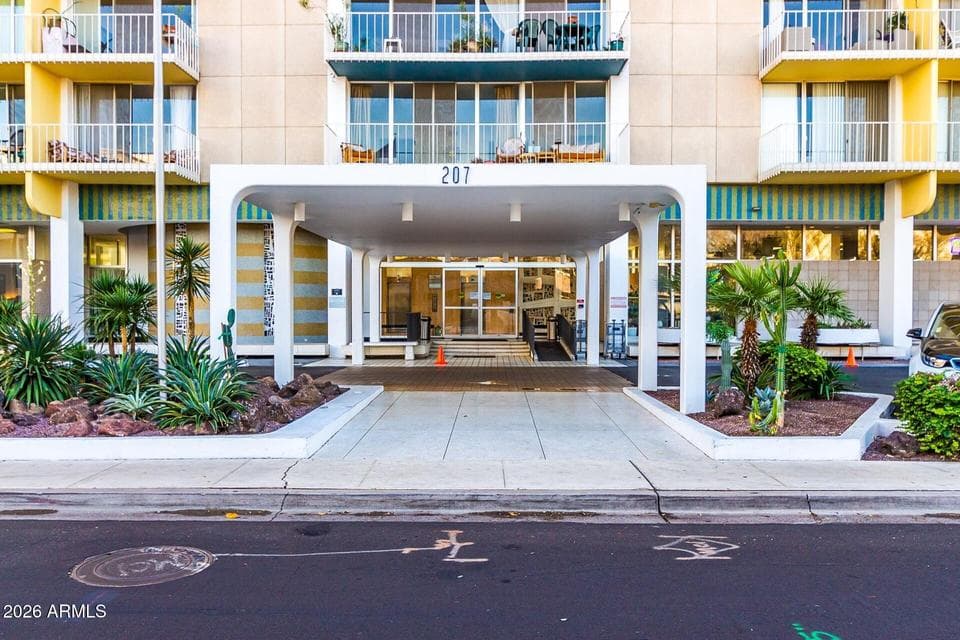 207 W CLARENDON Avenue 2B, Phoenix, AZ 85013 — photo 1 of 27