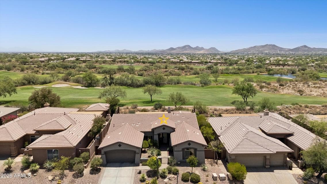 Lush golf Course views!