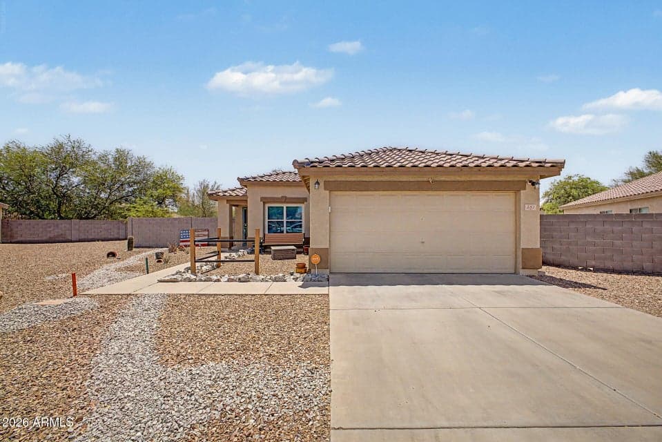 581 W JARDIN Loop, Casa Grande, AZ 85122 — photo 1 of 22