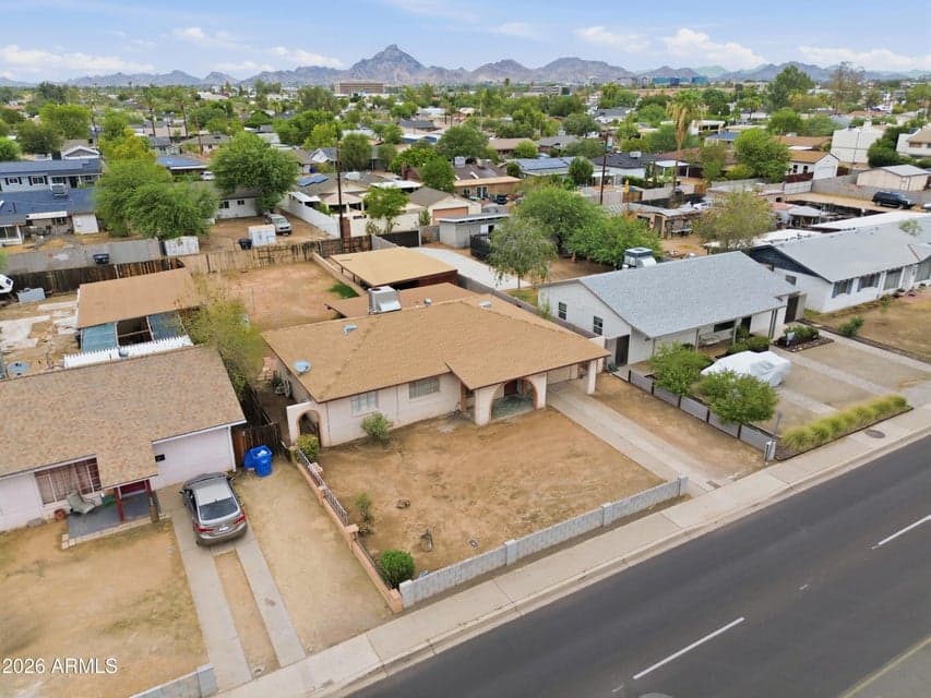 1350 E OSBORN Road, Phoenix, AZ 85014 — photo 1 of 28