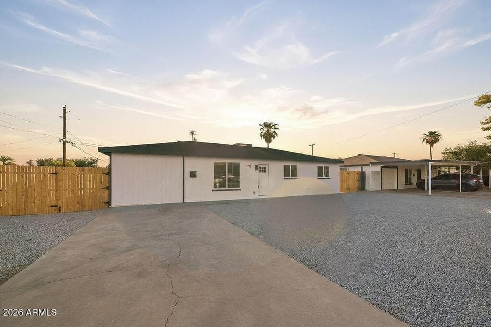 5534 N 31ST Drive, Phoenix, AZ 85017 — photo 1 of 17