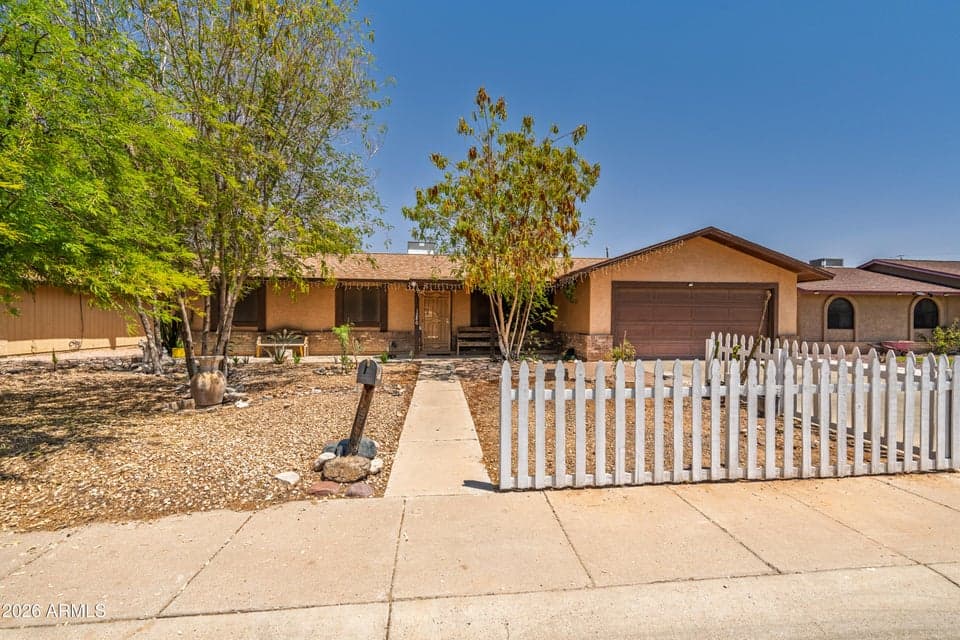 1280 E CROWN Circle, Casa Grande, AZ 85122 — photo 1 of 40