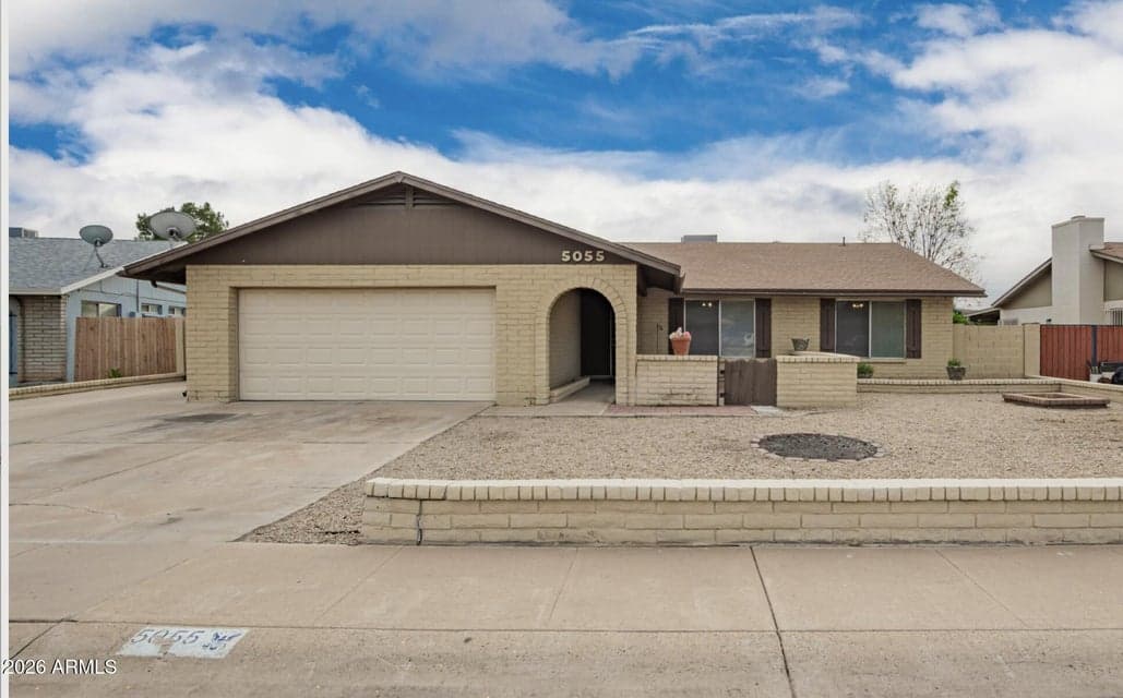 5055 W Vogel Avenue, Glendale, AZ 85302 — photo 1 of 31