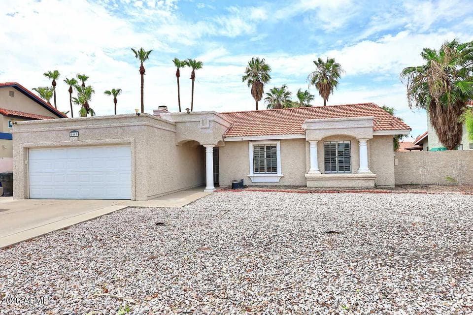 Welcome home to the wonderful Chandler Ranch community!
