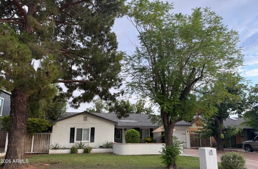 3907 E DEVONSHIRE Avenue, Phoenix, AZ 85018 — photo 1 of 19