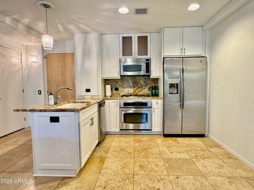 7141 E Rancho Vista Drive Unit 2013, Scottsdale, AZ 85251 — photo 1 of 23