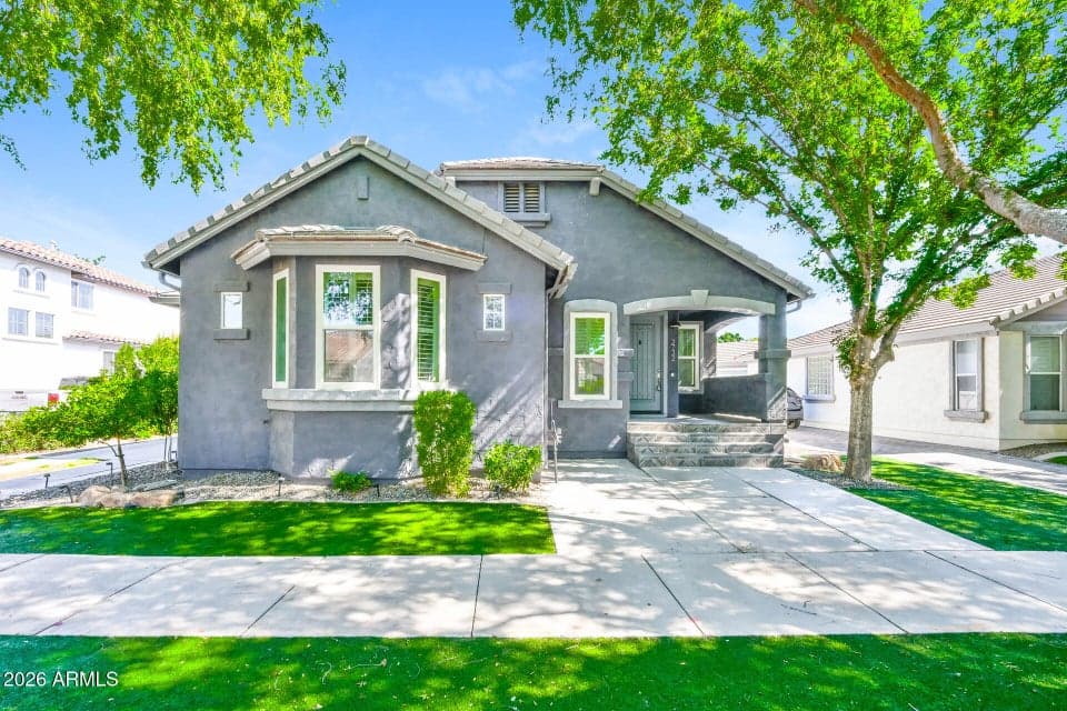 2732 E TAMARISK Street, Gilbert, AZ 85296 — photo 1 of 25