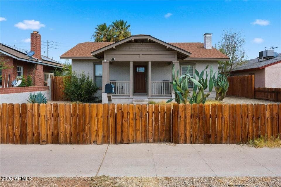 1514 E FILLMORE Street, Phoenix, AZ 85006 — photo 1 of 31