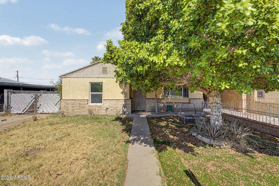 6435 S 5TH Avenue, Phoenix, AZ 85041 — photo 1 of 33