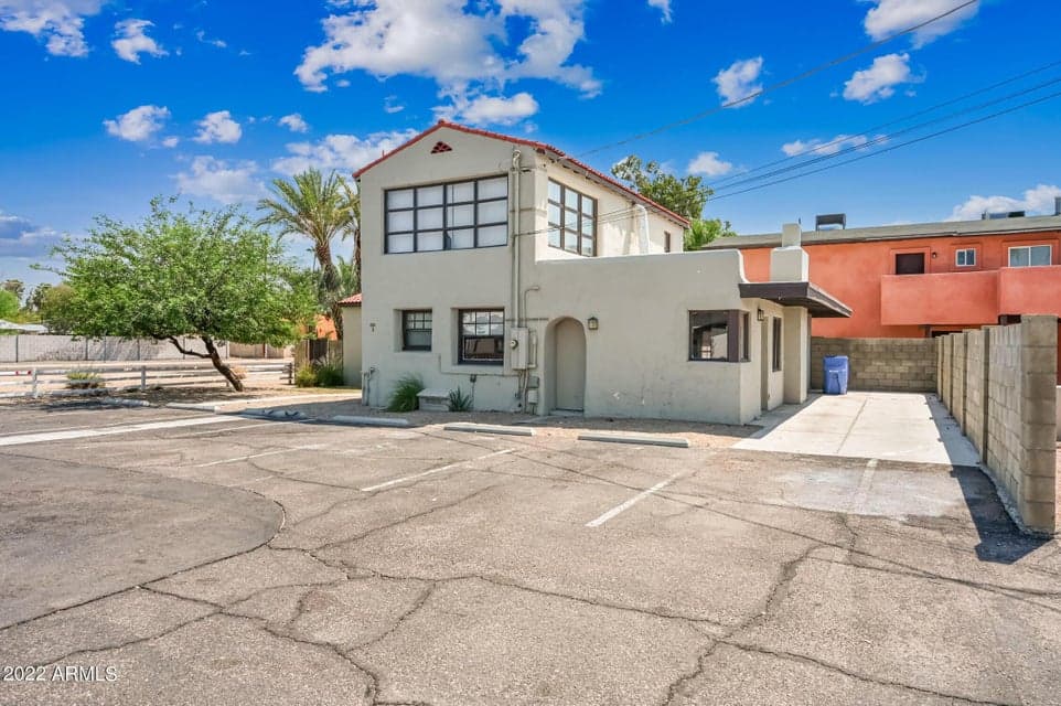3949 E Earll Drive Apt 14, Phoenix, AZ 85018 — photo 1 of 31