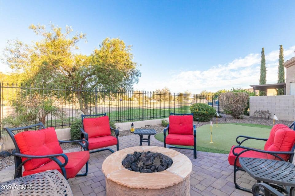 3 bedroom 2 bath home being sold turn key!
