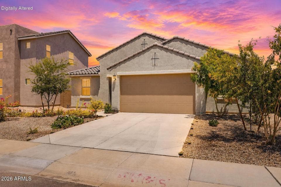 4564 W GILBERT Lane, San Tan Valley, AZ 85144 — photo 1 of 22