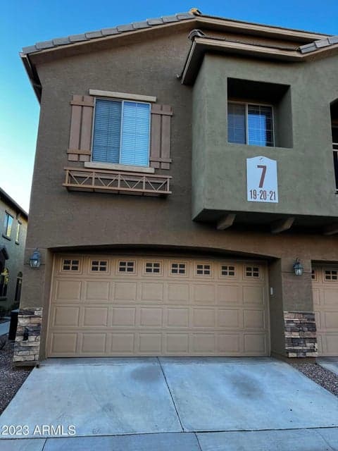 2250 E Deer Valley Road Unit 21, Phoenix, AZ 85024 — photo 1 of 18