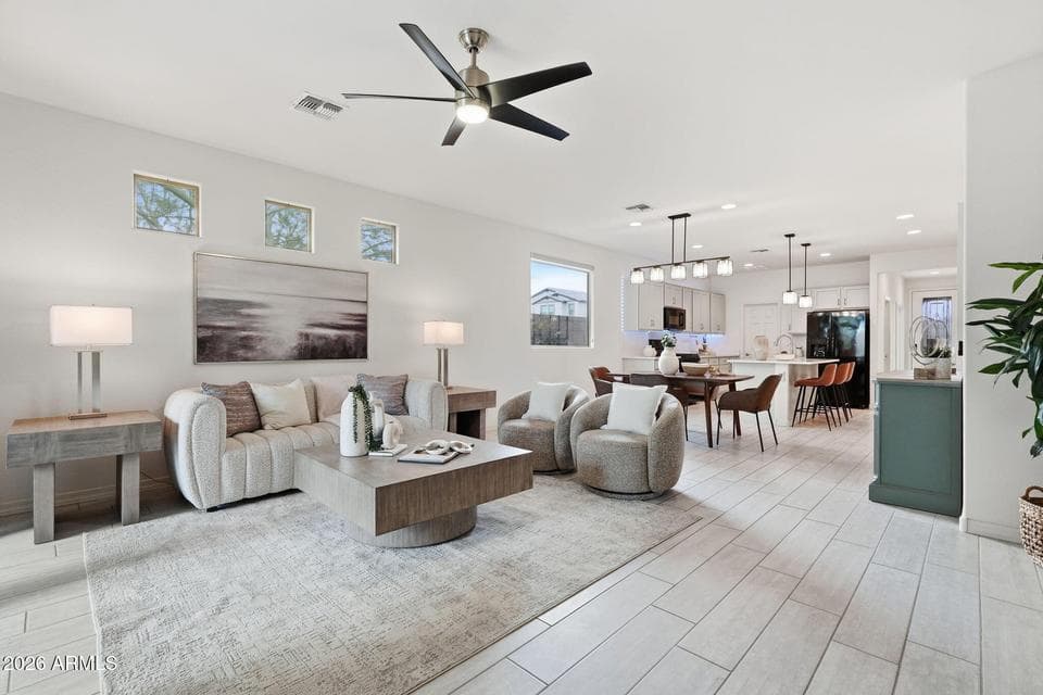 5718 W JONES Avenue, Phoenix, AZ 85043 — photo 1 of 40