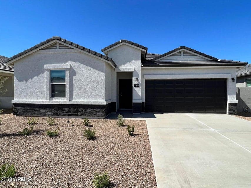 1058 W AVALON CANYON Drive, Casa Grande, AZ 85122 — photo 1 of 25