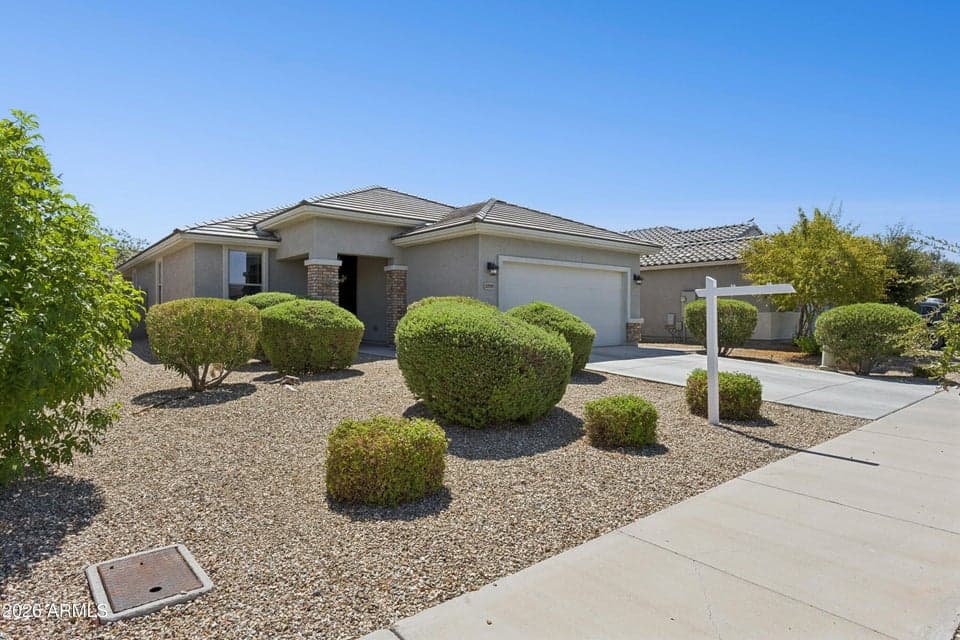 3Bed/2Bath + Den located across the street from community greenbelt.