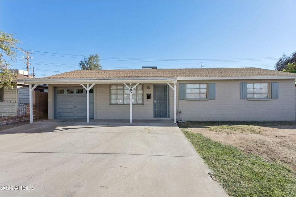 4505 W CRITTENDEN Lane, Phoenix, AZ 85031 — photo 1 of 19