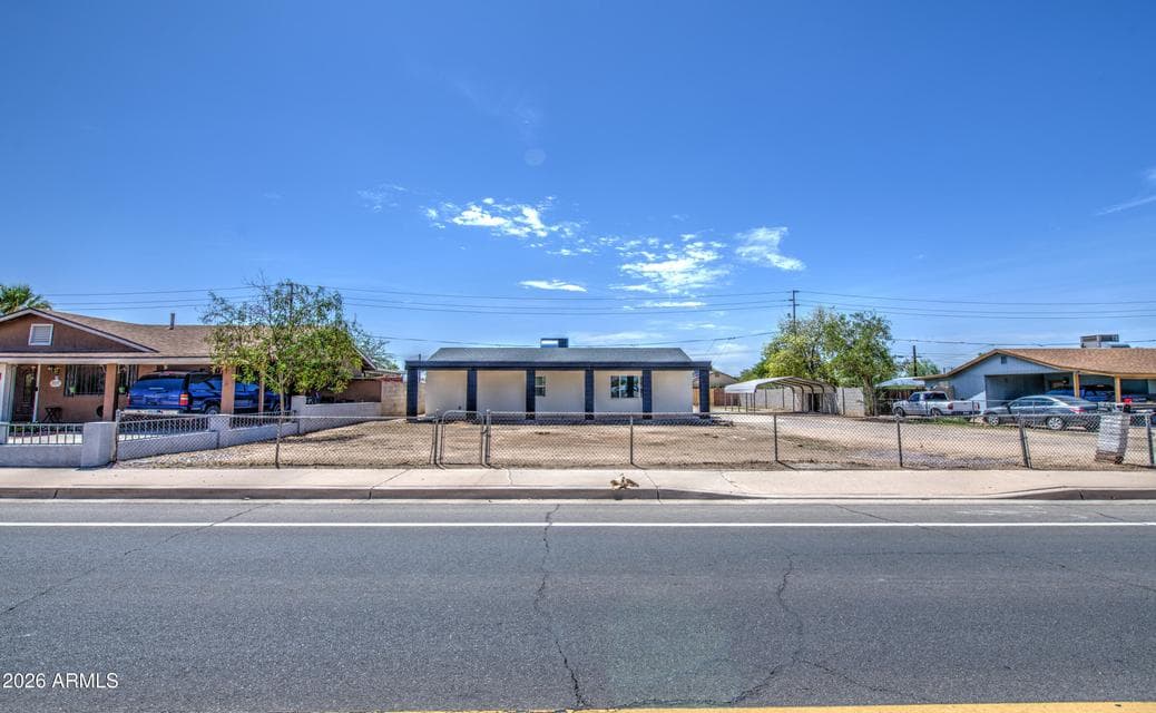 221 N TREKELL Road, Casa Grande, AZ 85122 — photo 1 of 35