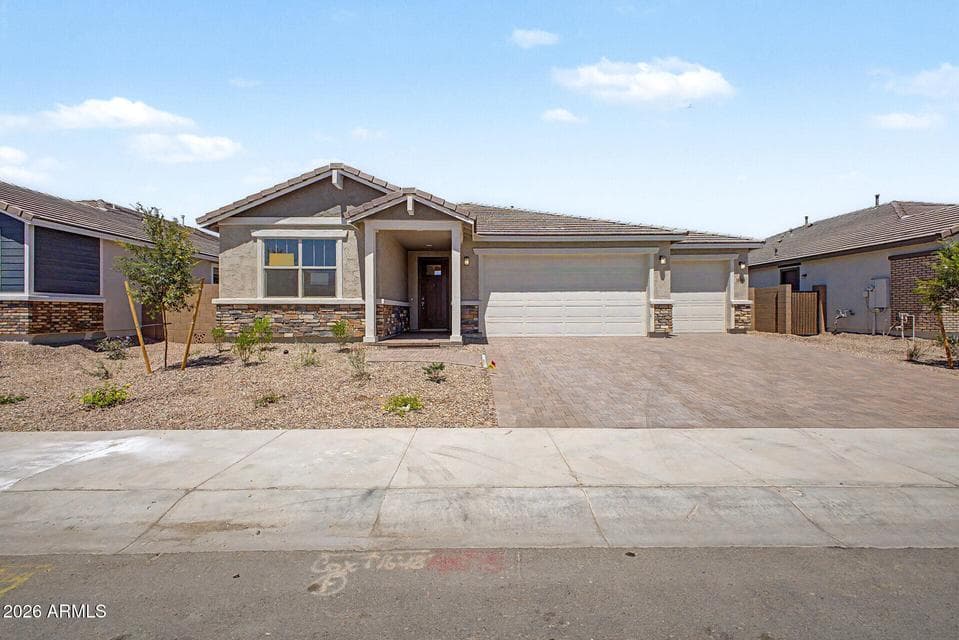 18466 W COCOPAH Street, Goodyear, AZ 85338 — photo 1 of 15