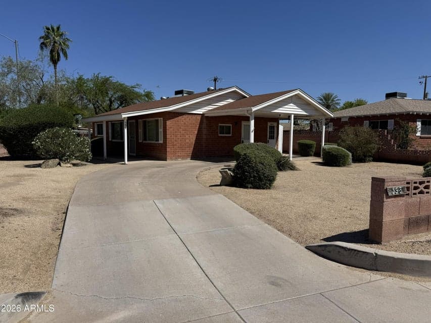 598 W Flint Street, Chandler, AZ 85225 — photo 1 of 38
