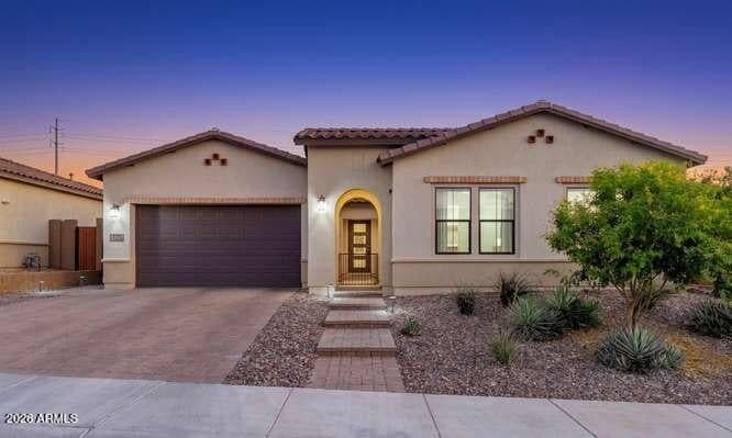 22107 N 59TH Place, Phoenix, AZ 85054 — photo 1 of 45