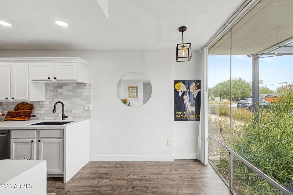 4646 N 11TH Avenue 104, Phoenix, AZ 85013 — photo 1 of 28