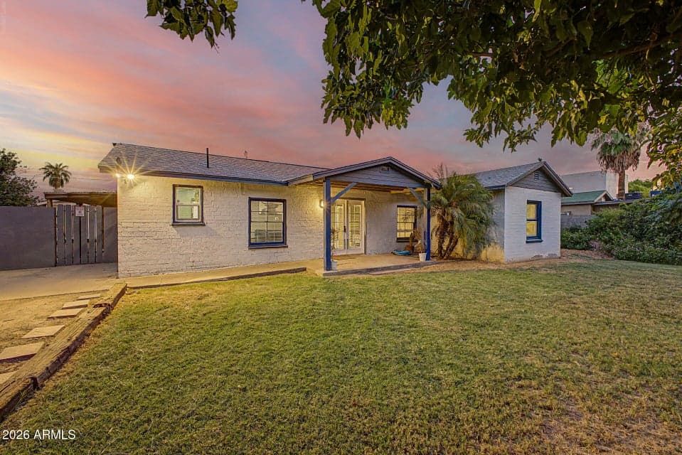 Main House (2 Units)