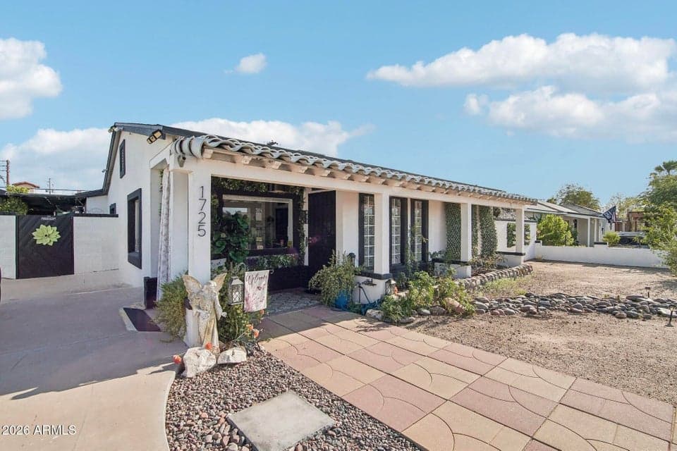 1725 E VERDE Lane, Phoenix, AZ 85016 — photo 1 of 31