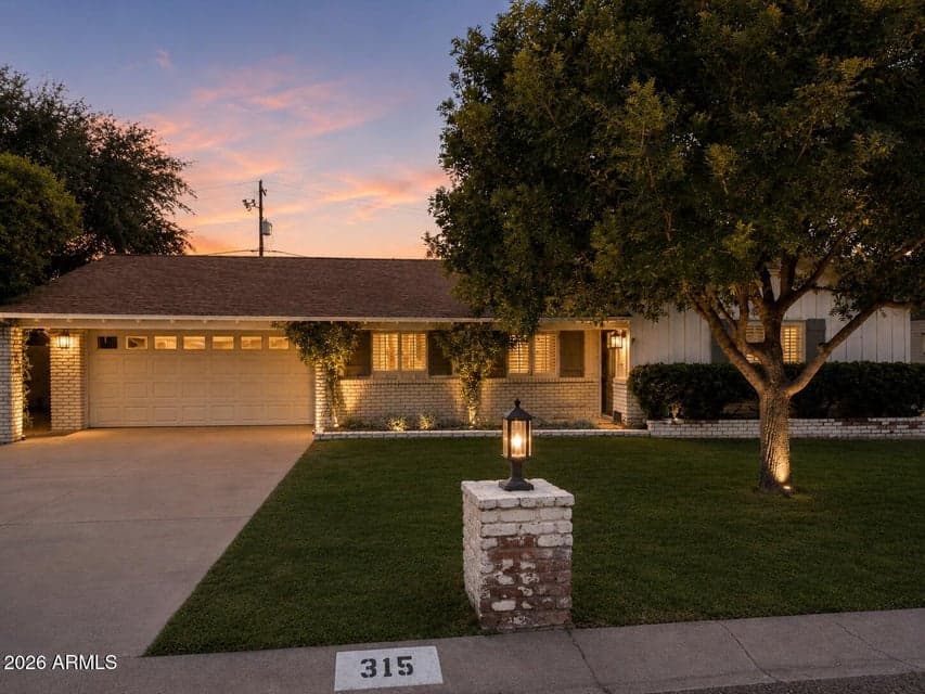 315 E KEIM Drive, Phoenix, AZ 85012 — photo 1 of 18