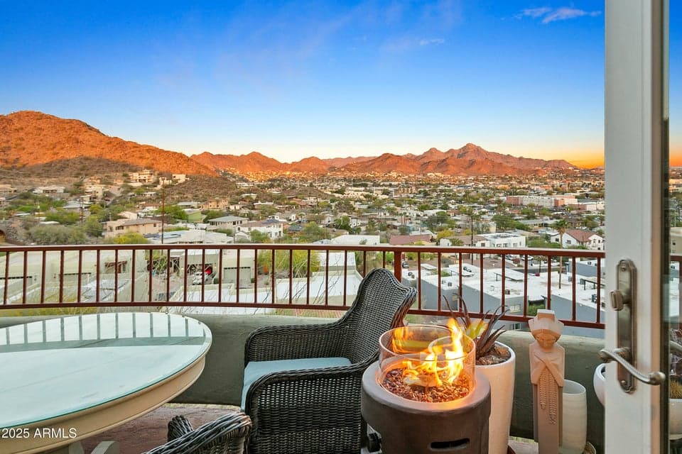 10005 N 1ST Drive, Phoenix, AZ 85021 — photo 1 of 8