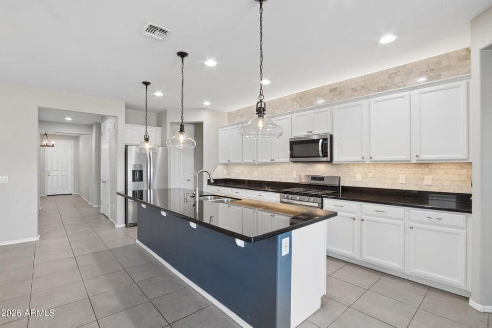 17766 W GRANITE VIEW Drive, Goodyear, AZ 85338 — photo 1 of 64