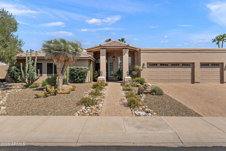 10195 E CORRINE Drive, Scottsdale, AZ 85260 — photo 1 of 60