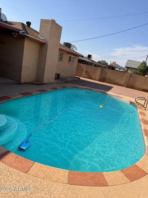 1711 N 33RD Place, Phoenix, AZ 85008 — photo 1 of 2