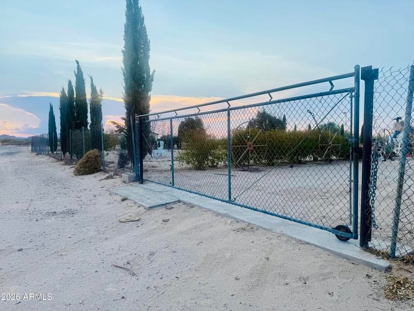 0 W Vineyard Road '-', Tonopah, AZ 85354 — photo 1 of 10