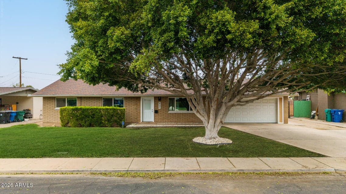 827 N LESUEUR, Mesa, AZ 85203 — photo 1 of 50