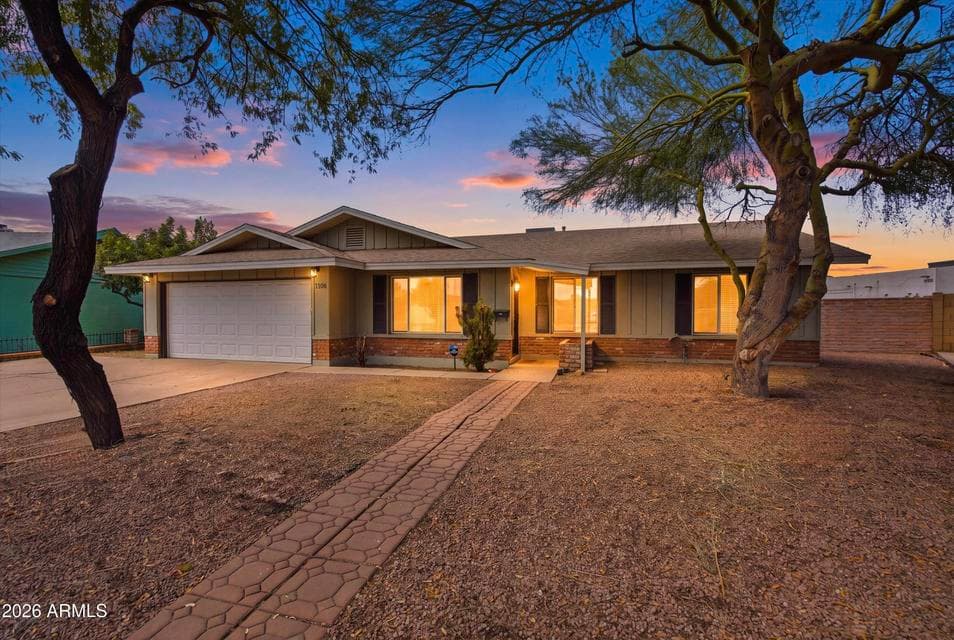 1726 E EL PARQUE Drive, Tempe, AZ 85282 — photo 1 of 22